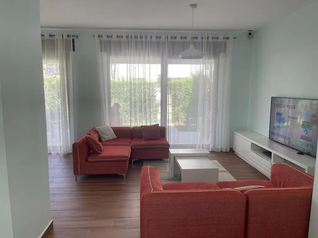 Villa Comfort Durrës 0*,  Albania
