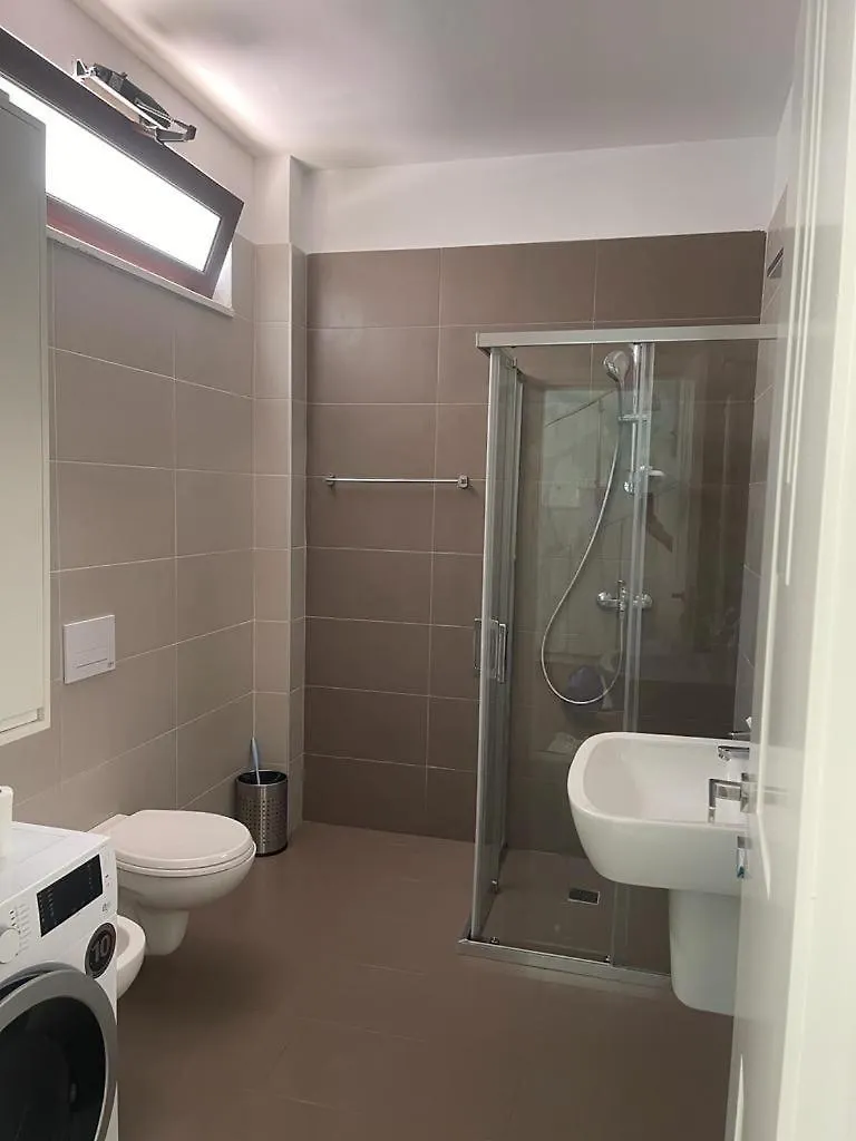 Villa Comfort Durrës 0*,  Albania